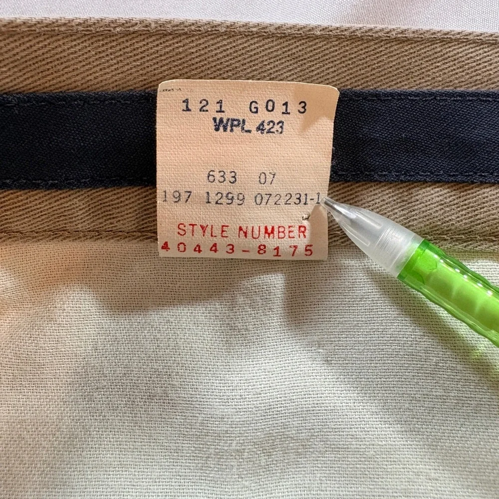 Dockers Chinos Mens 36x31 Khaki Tan Classic Fit Pleated No Wrinkle Cotton Pants